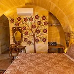 Walnut House 4* גורמה