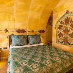 בית הארחה Walnut House