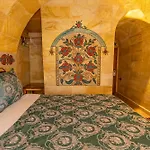 Walnut House Gasthof 4*