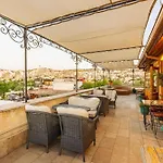 Walnut House בית הארחה