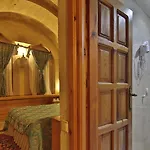 Walnut House
