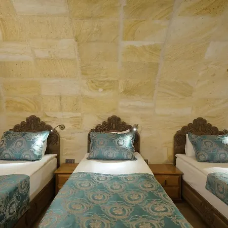 Walnut House 2*