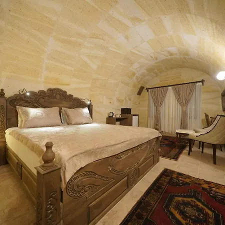 Walnut House 2*