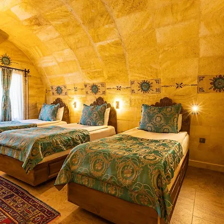 בית הארחה Walnut House 4*